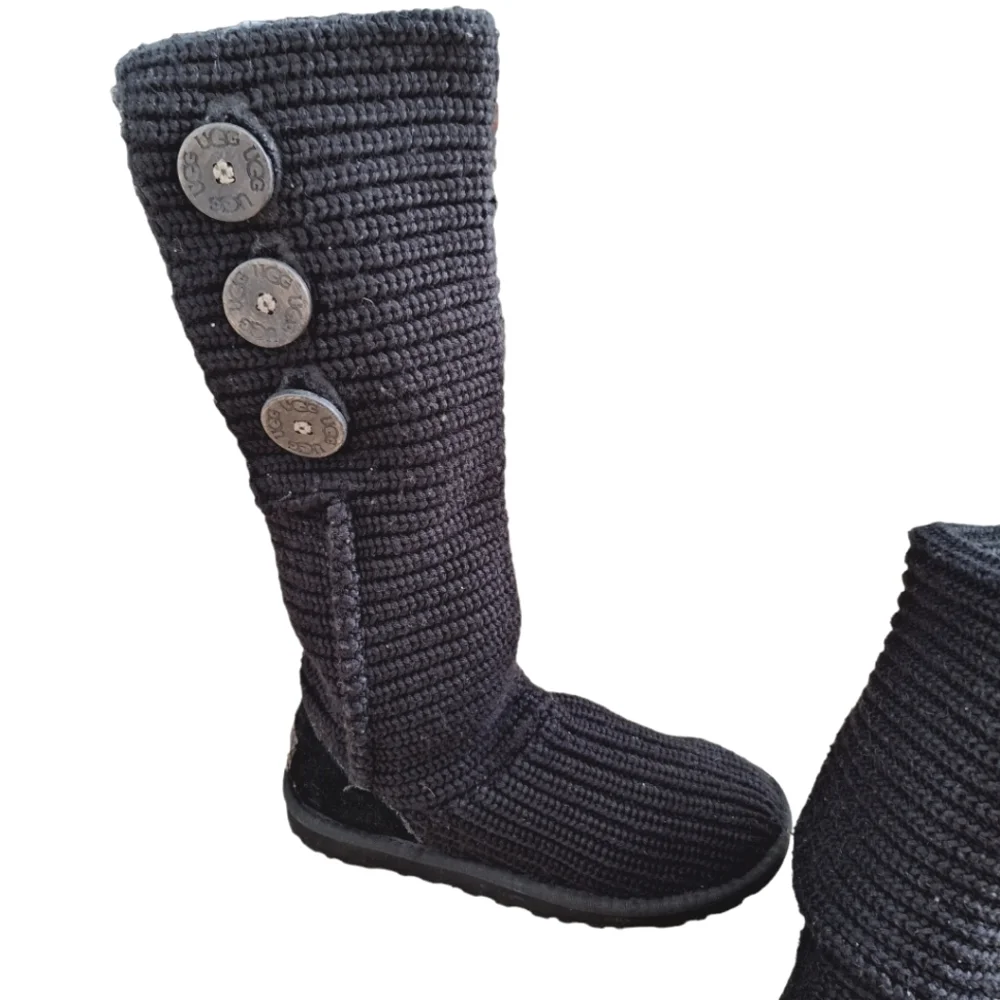 UGG Women's Classic Cardy Sweater Knit Suede Wool Lined Button Detail Boots sz6